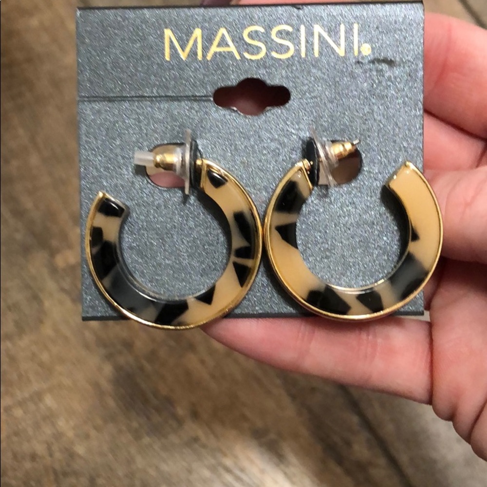 NWT Massini leopard hoops